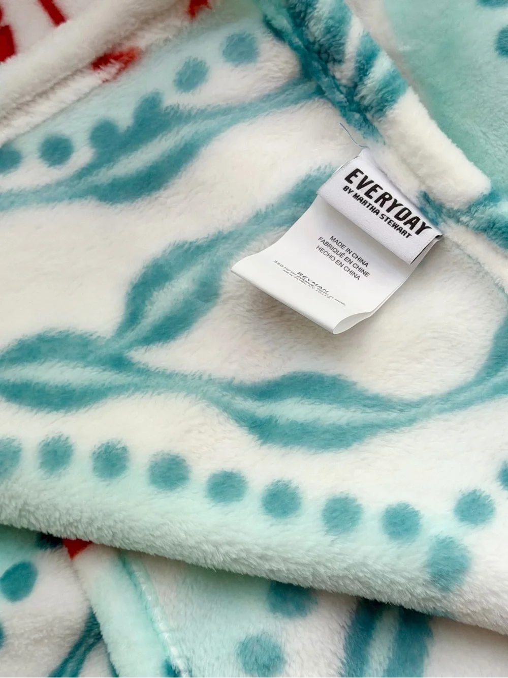 Martha Stewart Red Lobster Plush Throw Blanket 60x70 White Teal Coastal Prep NWT